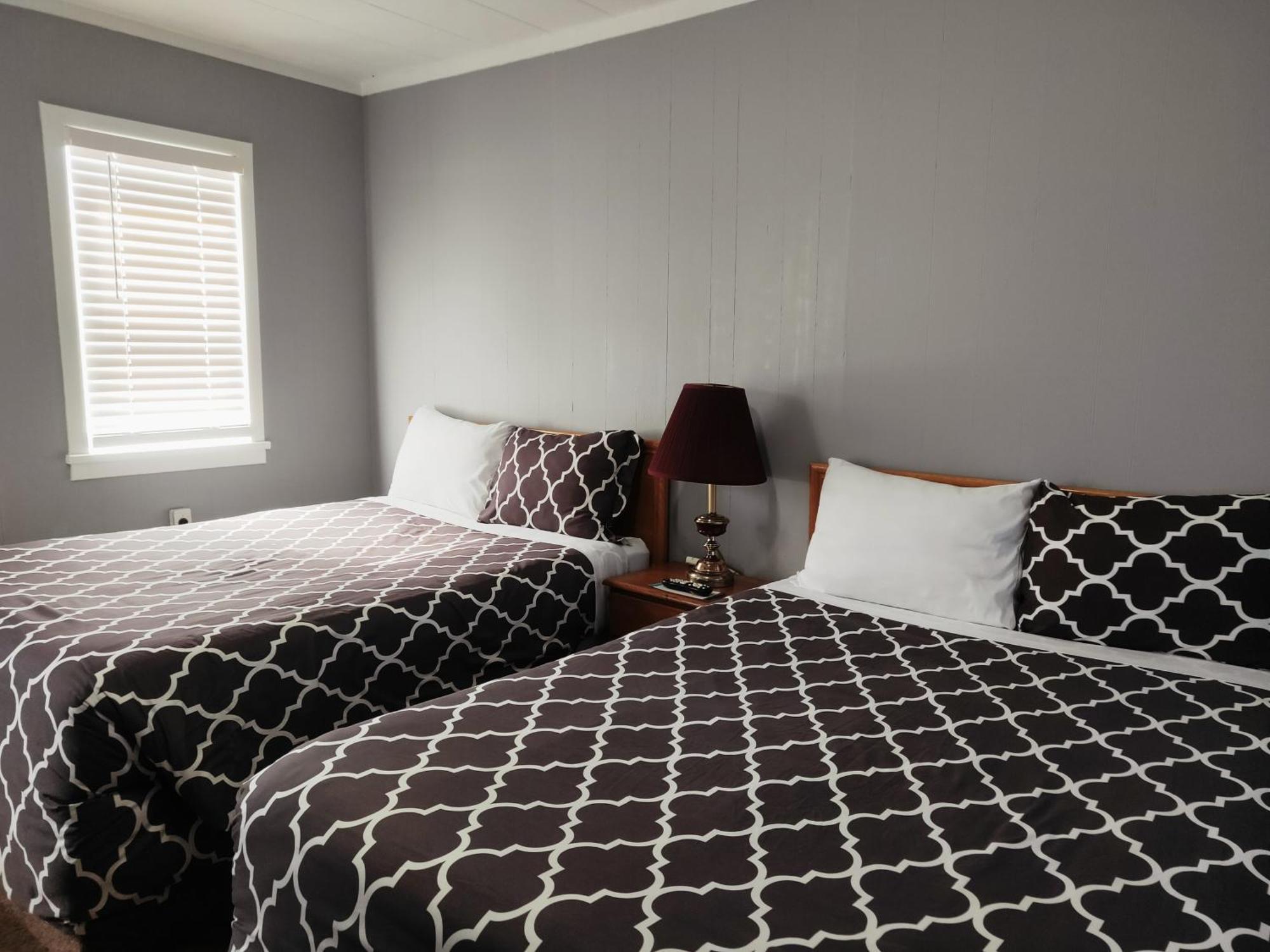 Melville Melsask Motel מראה חיצוני תמונה