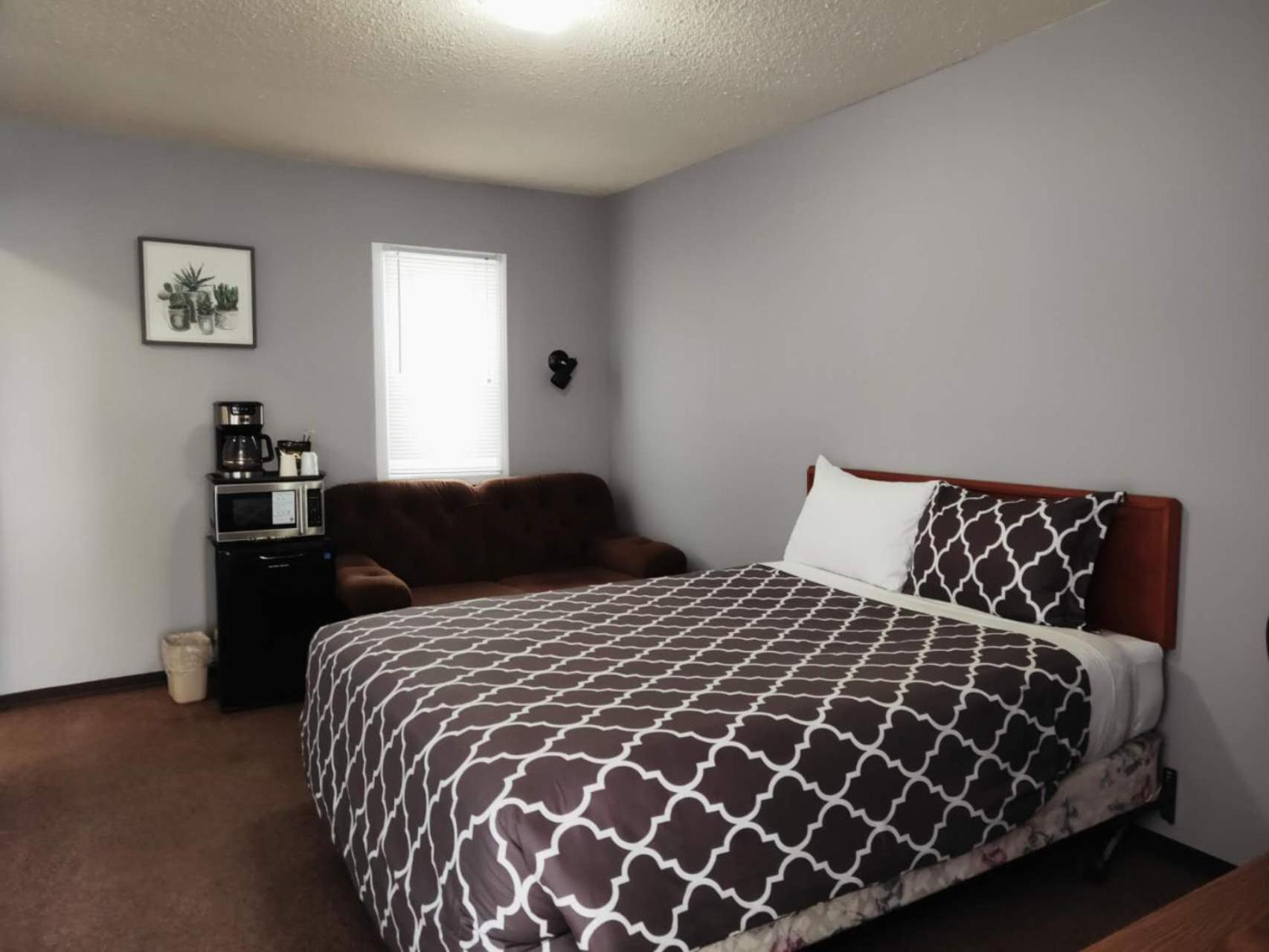 Melville Melsask Motel מראה חיצוני תמונה