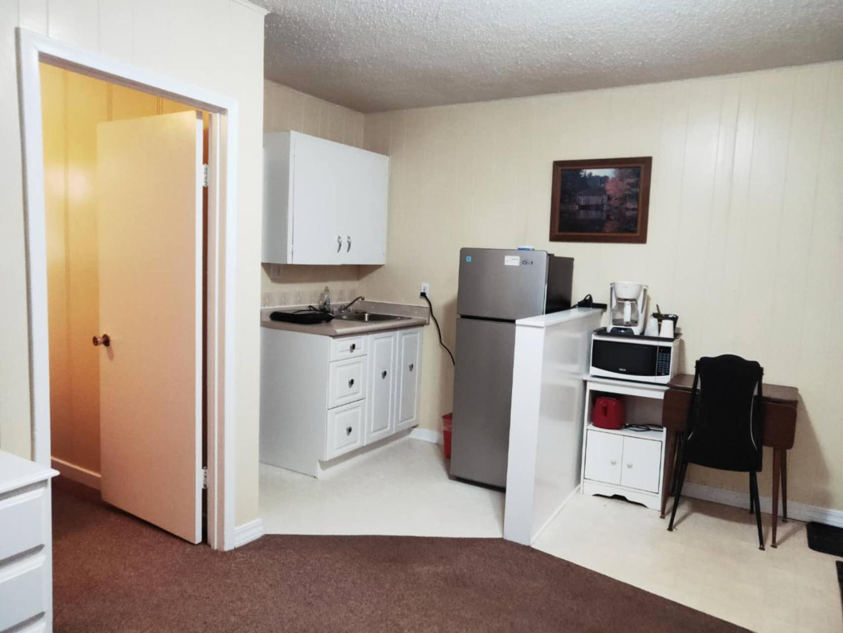 Melville Melsask Motel מראה חיצוני תמונה