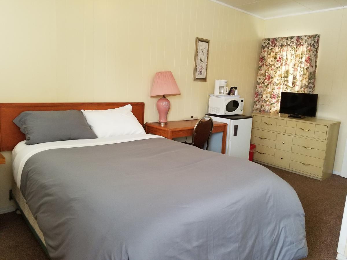 Melville Melsask Motel מראה חיצוני תמונה
