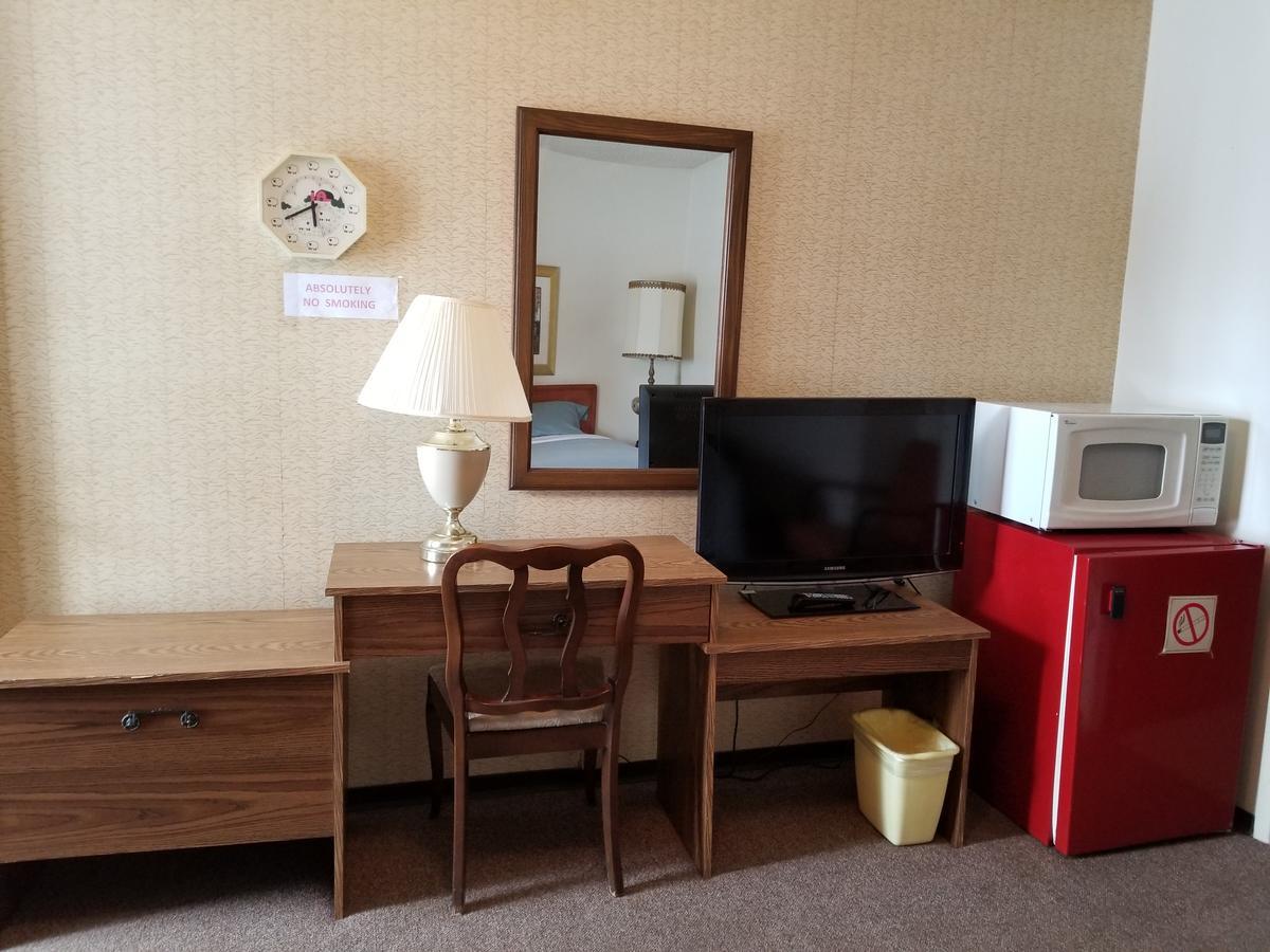Melville Melsask Motel מראה חיצוני תמונה
