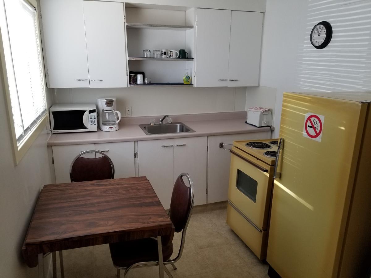 Melville Melsask Motel מראה חיצוני תמונה