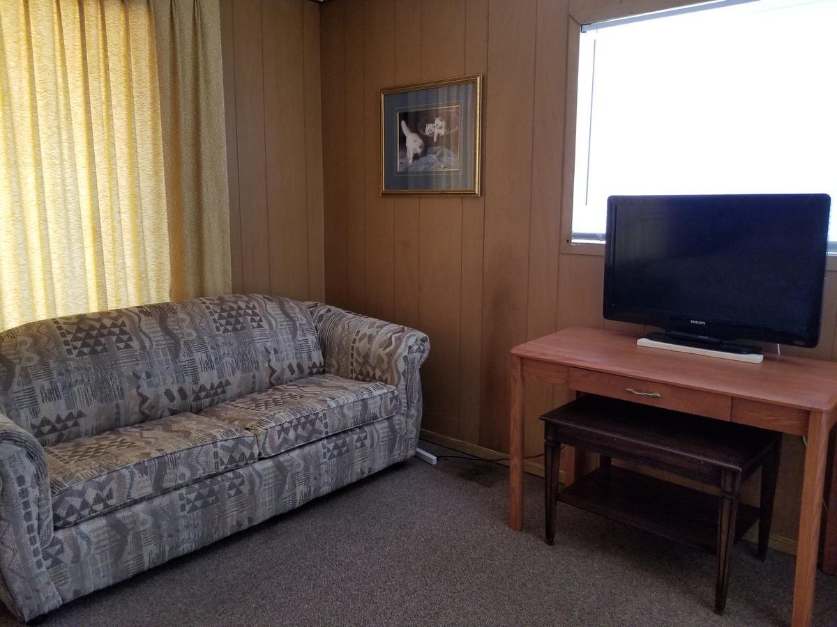 Melville Melsask Motel מראה חיצוני תמונה