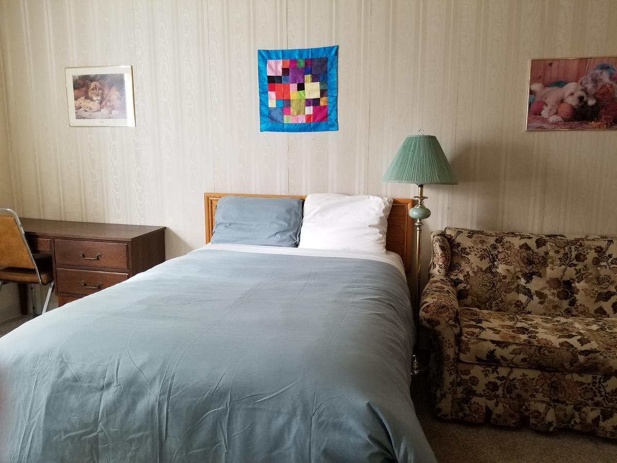 Melville Melsask Motel מראה חיצוני תמונה